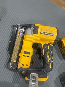 Dewalt 23 GA pin nailer