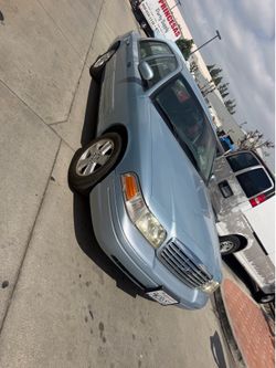 2011 FORD VICTORIA