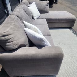 Light Gray Ashley HomeStores 2pc Sectional Sofa with Chaise