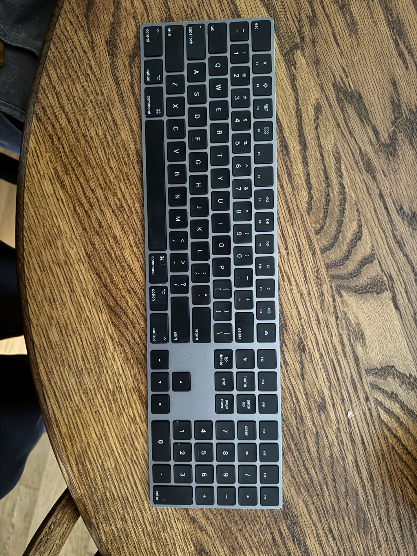 Apple Magic Keyboard with Numeric Keypad – Black, Bluetooth