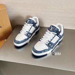 LV TRAINERS SIZE 9