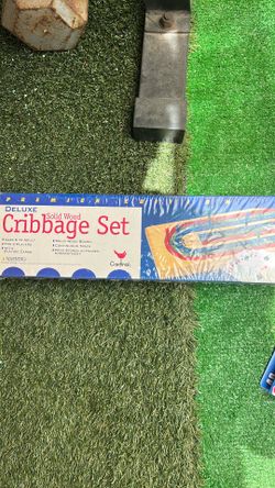 Cardinal Deluxe Solid Wood Cribbage Set
