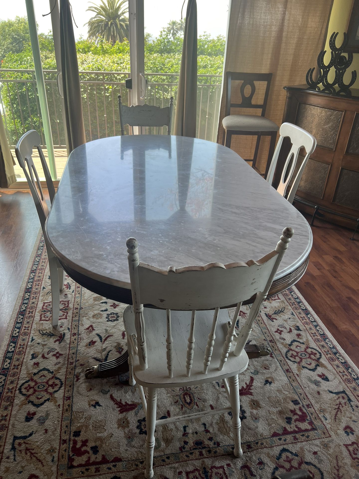 Beautiful Vintage Marble Table With Four Chairs 