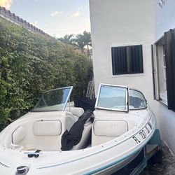 Boat for sale 1000$ with trailer needs repair