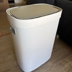 Kitchen Trash Can, 17.2-Gallon (65 L) Motion Sensor Garbage Can, Stainless Steel Trash Bin, Ozone Odor Control, Stay-Open, Cloud White