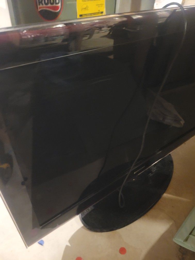 38 Inch Samsung Older Smart Tv