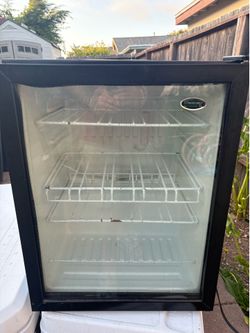 Vinotemp Wine Fridge - OBO