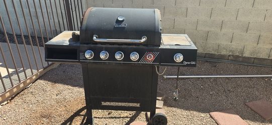 Dyna-Glo BBQ Grill – Works – $5