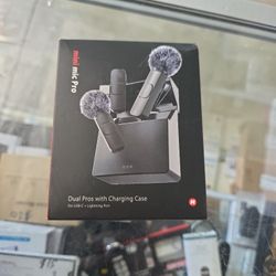 mini mic Pro - Dual Pros With Charging Case 