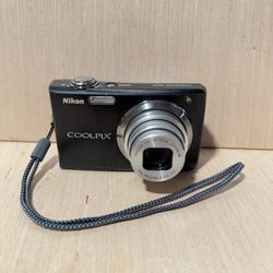 NIKON Coolpix S630 12MP Blk Digital Camera TESTED Good w/Bat-Char-Card Read Blw! 