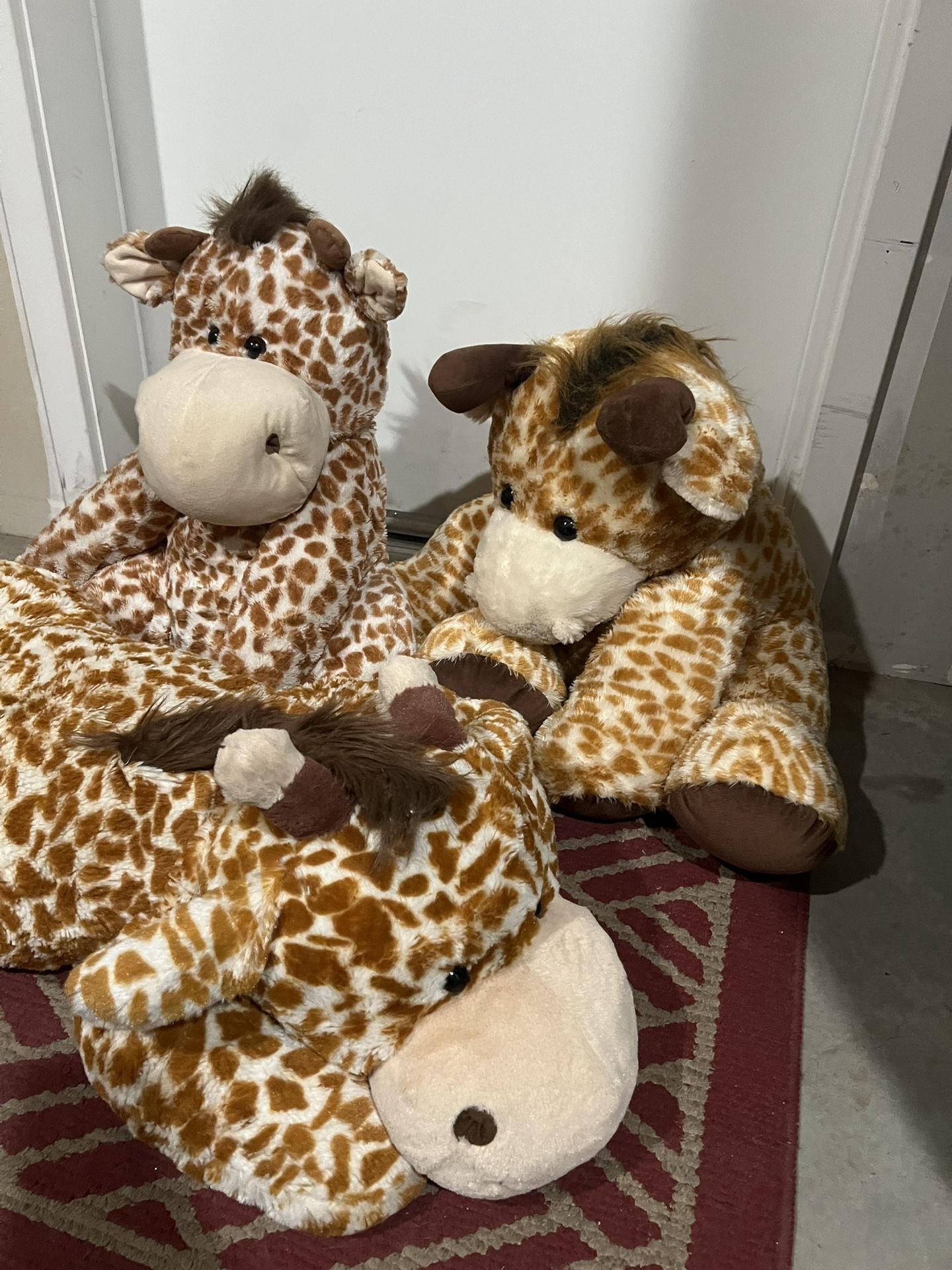 Large Teddy bear and Giraffe Plush Animals 