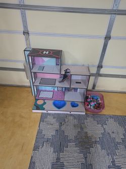 LOL Doll House
