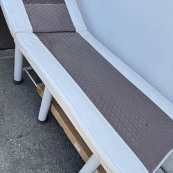 Massage Table 