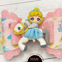 Cinderella on a Horse Inspired Clay Bow 🎀 Moño