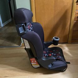“Mickey”.  Car Seat