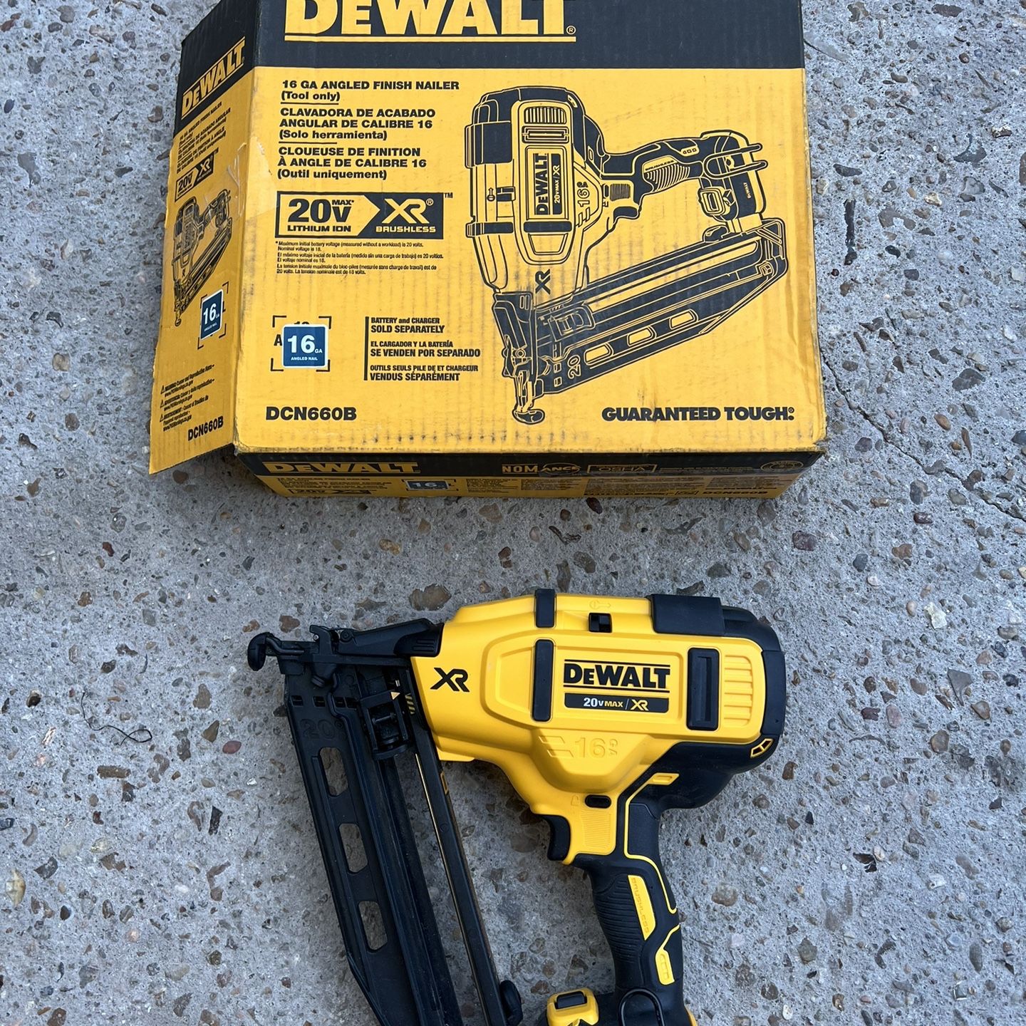 Clavadora Dewalt Dcn660b 20v Calibre 16 20 ° Acabado