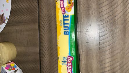 Squeeezy butter squishy toy
