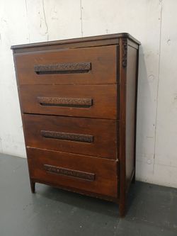 Dresser