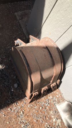 Small tractor bucket