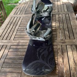 Navy Blue Solomon Ivy Era 151 snowboard, 154 cm long