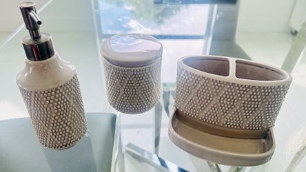 3 pieces Bathroom Accesories