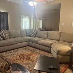 Sectional Sofa - 2 Pieces With 6 Pillows