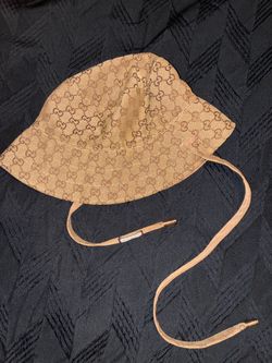 Bucket hat