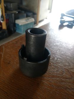 F-350 rear hub socket