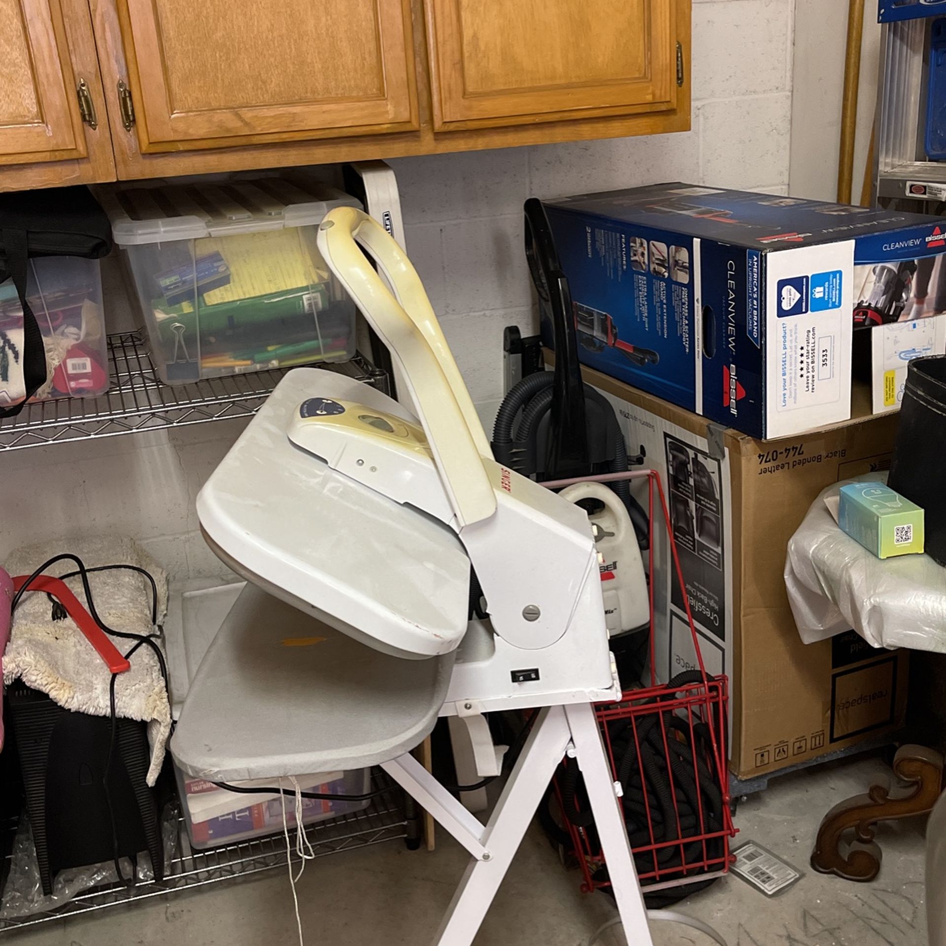 Singer Ironing Table