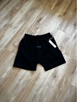 Essential Shorts Black