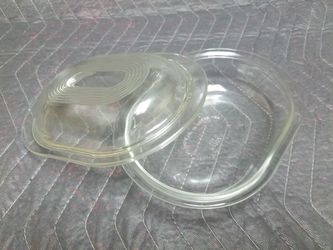 Vintage Pyrex clear oval dish with matching lid