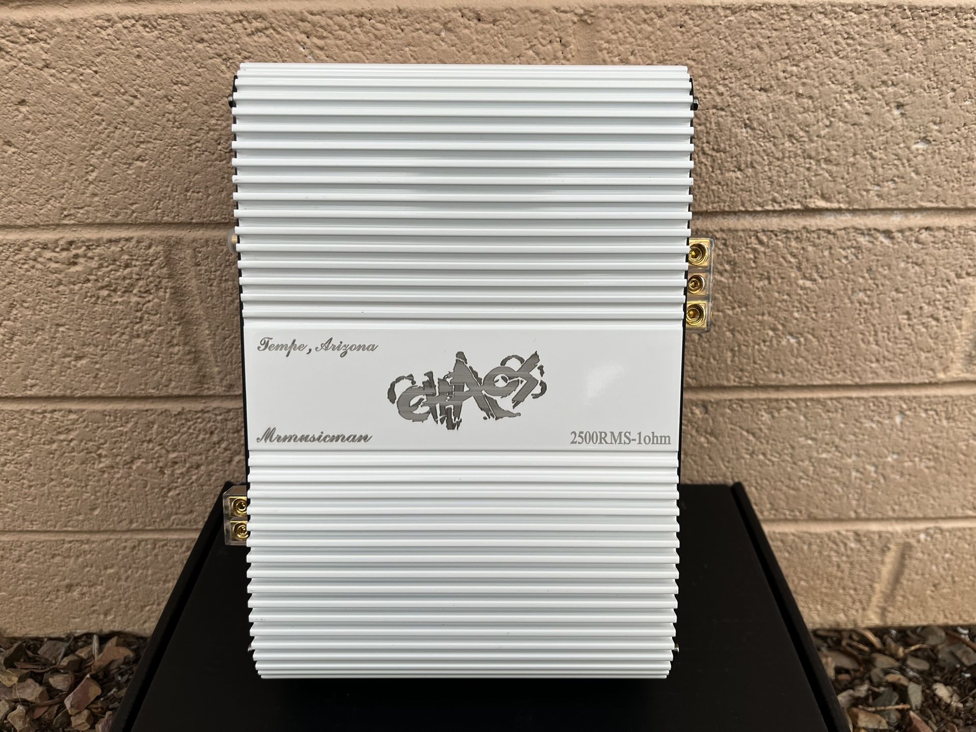 Mrmusicman CHAOS 2500rms Class D Amplifier - $200