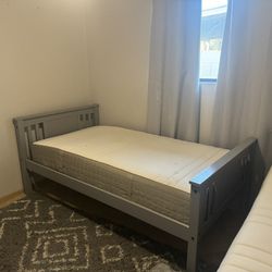 Two Twin Beds With Mattresses 