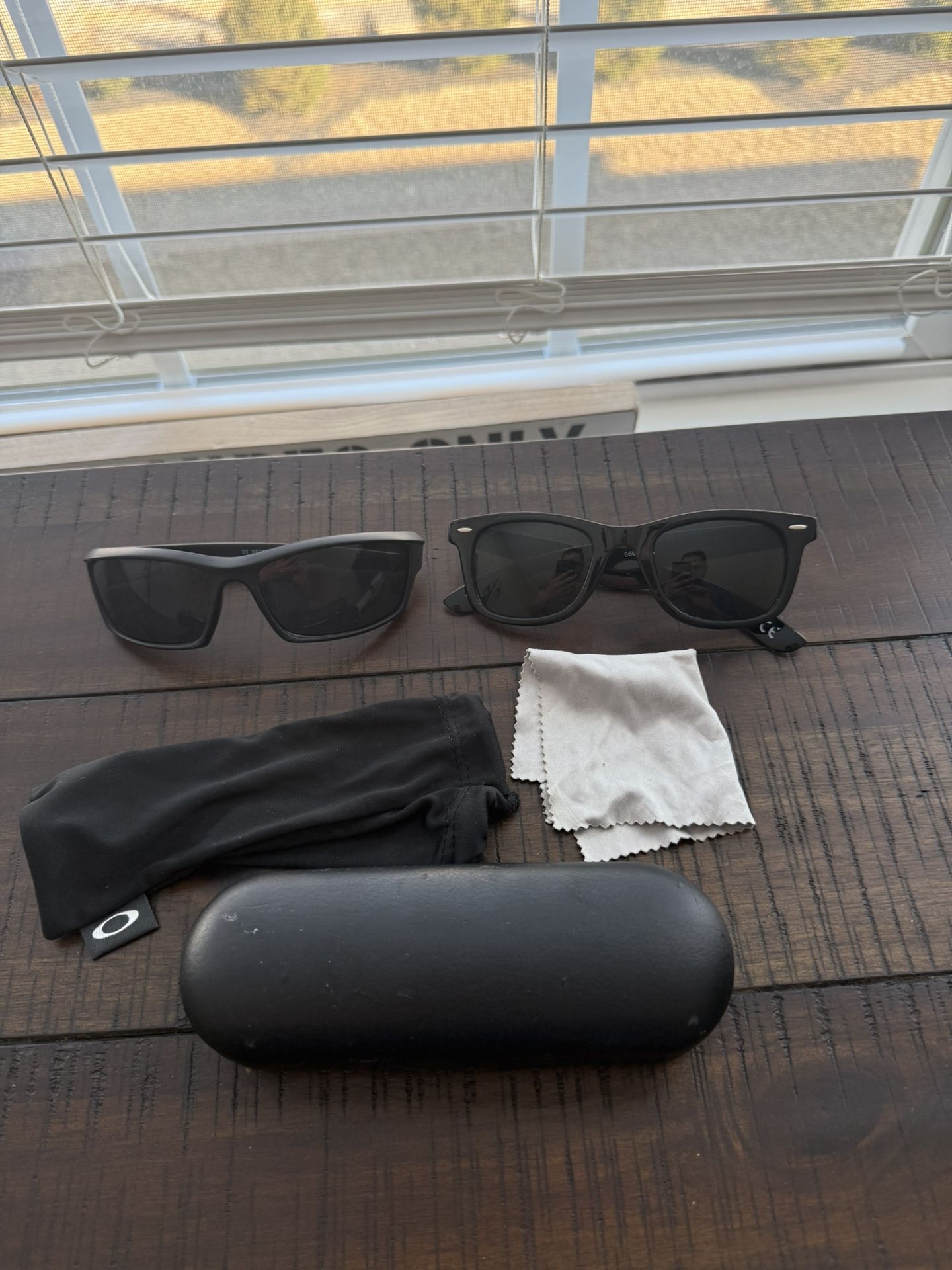Men Sunglasses/ cover/case lot