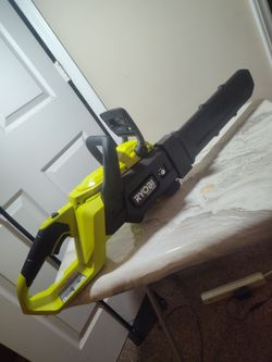Ryobi 40V Cordless Chainsaw 16 in