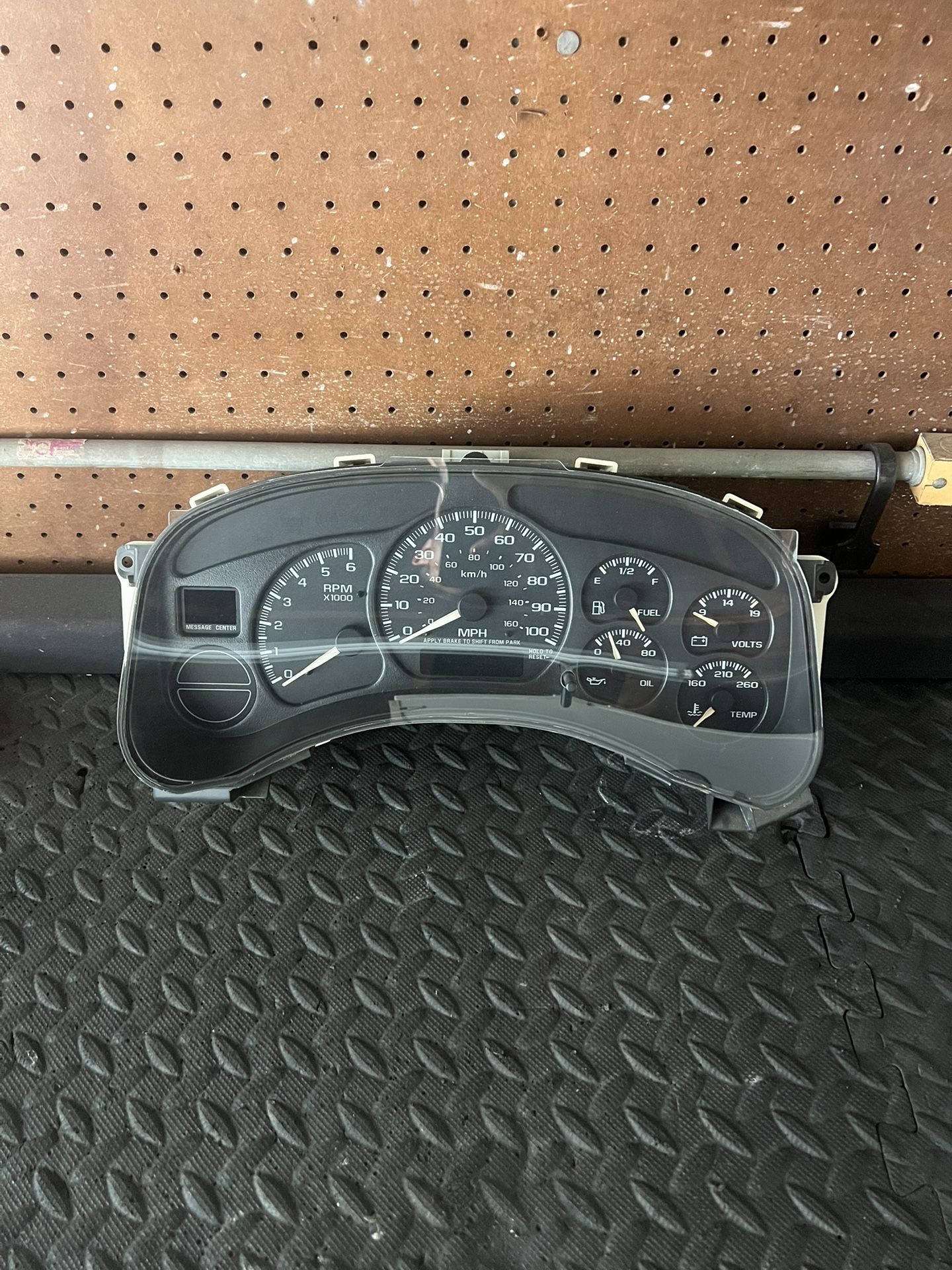 Chevrolet Gmc gauge cluster