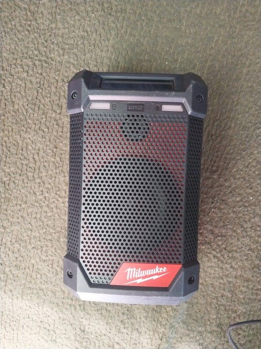 Milwaukee m12 Radio Bluetooth 