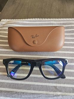 Meta glasses