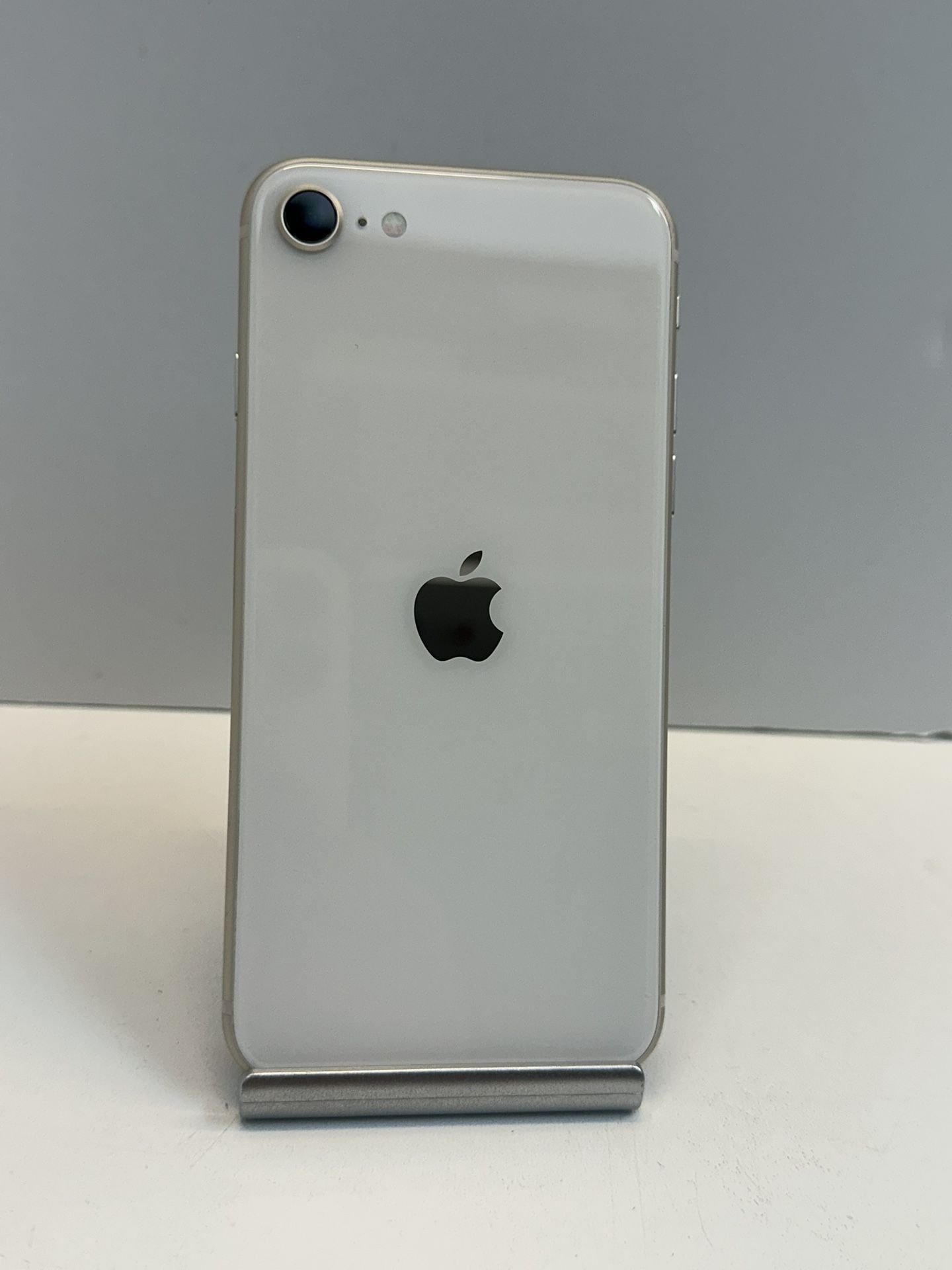 Apple iPhone SE3 64gb. ( T-Mobile Only )