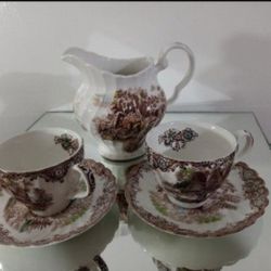 HERITAGE HALL STAFFORDSHIRE ENGLAND PORCELAIN SET 