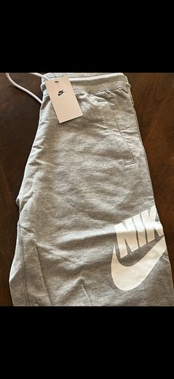 GRAY NIKE SHORTS