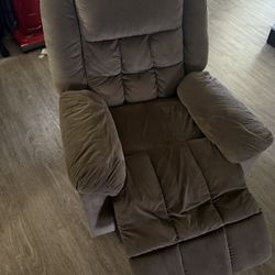 Recliner chair 