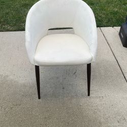 LumiSource Renee Chair Vanity Or Desk Chair 