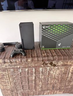 Xbox Series X 1TB Console Bundle
