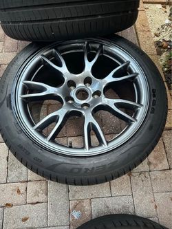 Tesla Model S 19" OEM Wheel & Tire