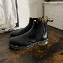 Doc Martens Chelsea Boots