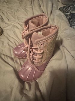 toddler Girls size 5 winter duck boots- pink and glitter
