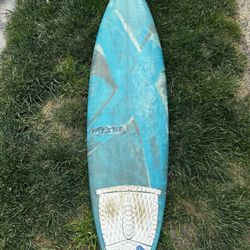 Surfboard - 5’10” Rozbern