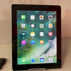 Apple iPad 4 unlocked Wifi And Cellular , 16GB Storage , Comes With Charging Cable 