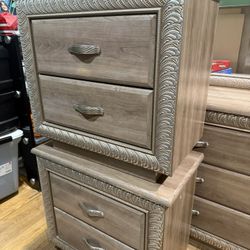 4 Piece Bedroom Set